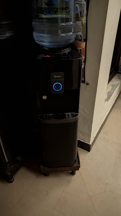 Midea dispenser 3 Taps - perfect condition
