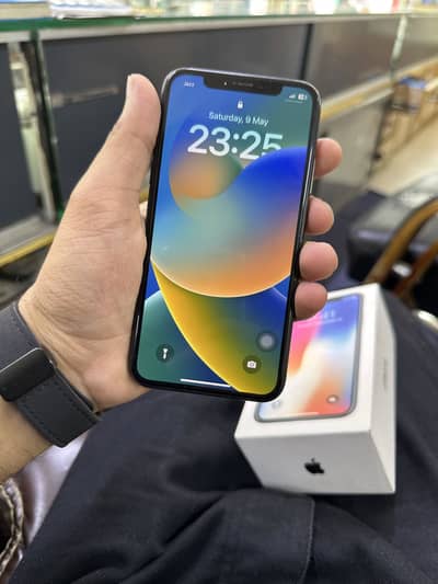 Iphone x 64 gb pta approved 10/9 waterpack full box