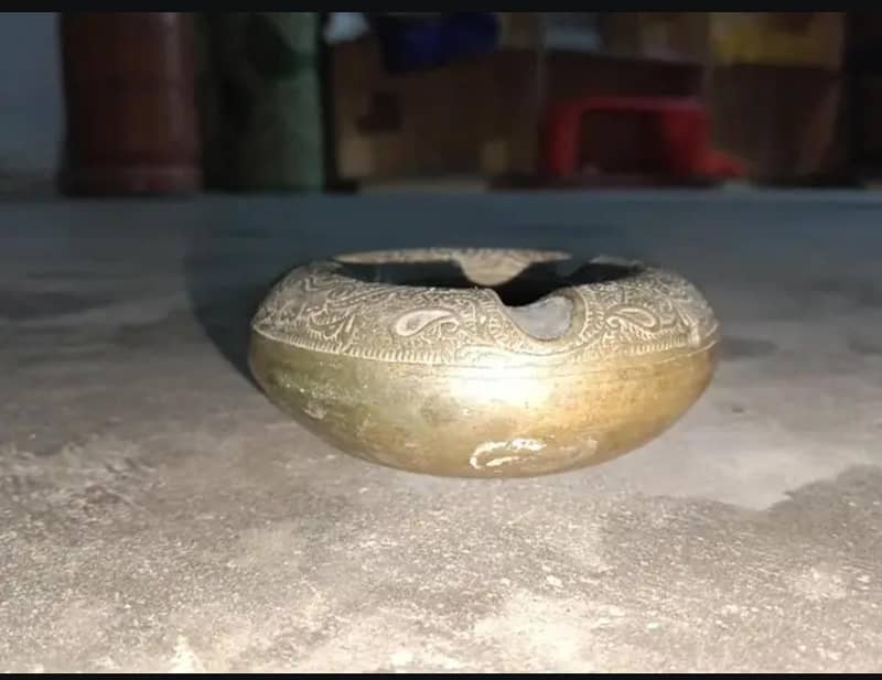 ashtray brass 1