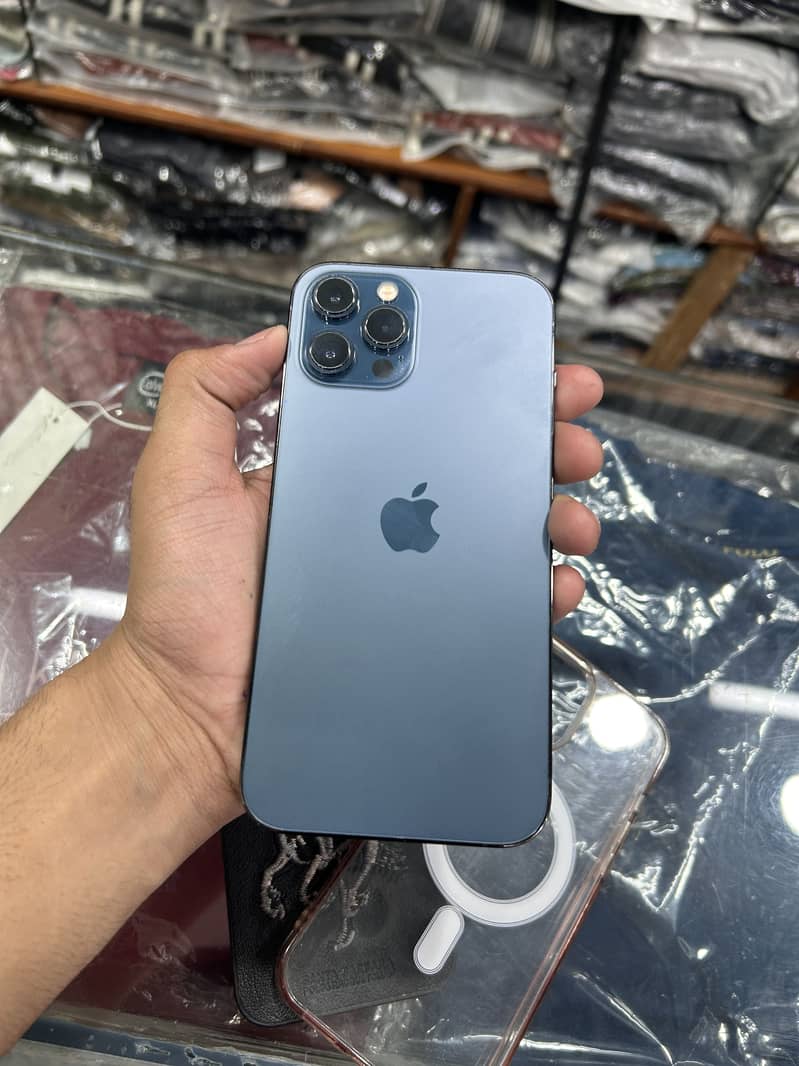 iPhone 12 Pro Max 0