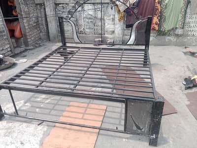 iron bed full size