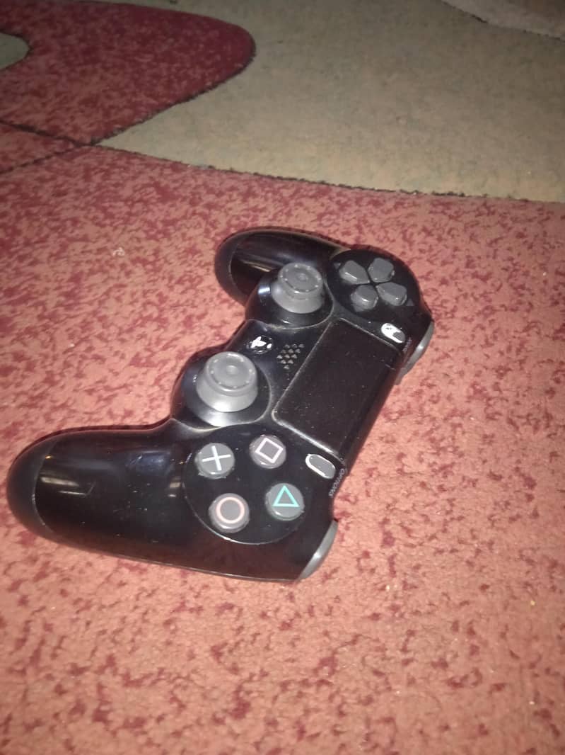 PLAYSTATION 4 2