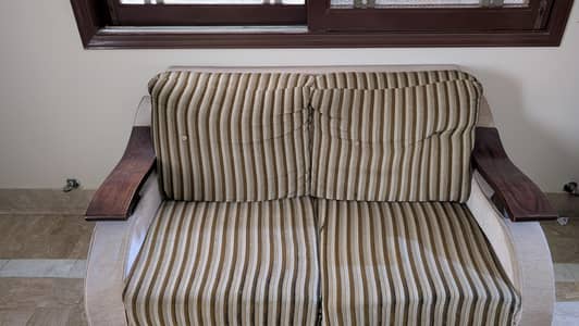 comfortable 7-seater sofa gently used excellent condition