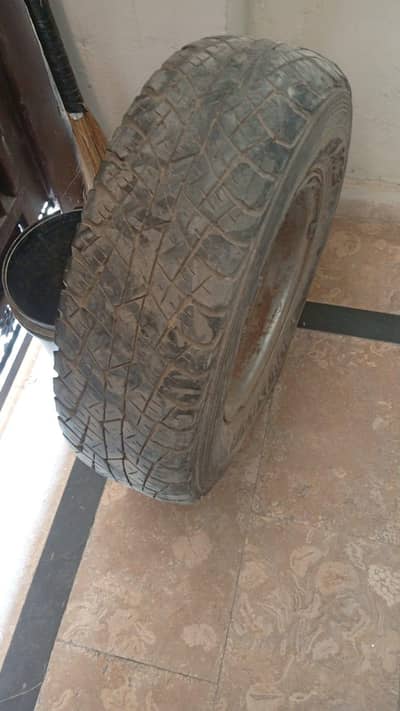 lush condition rim@ tyre lt 235/ 75R15