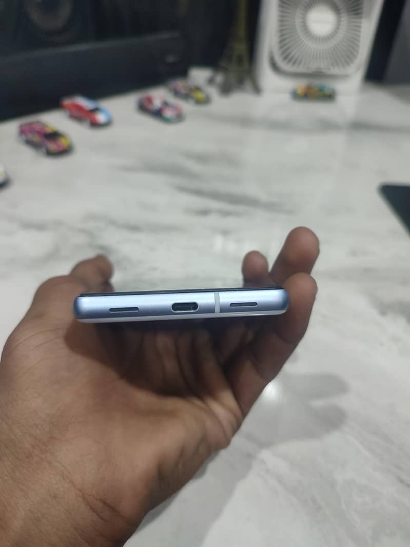 Google Pixel 7a 5