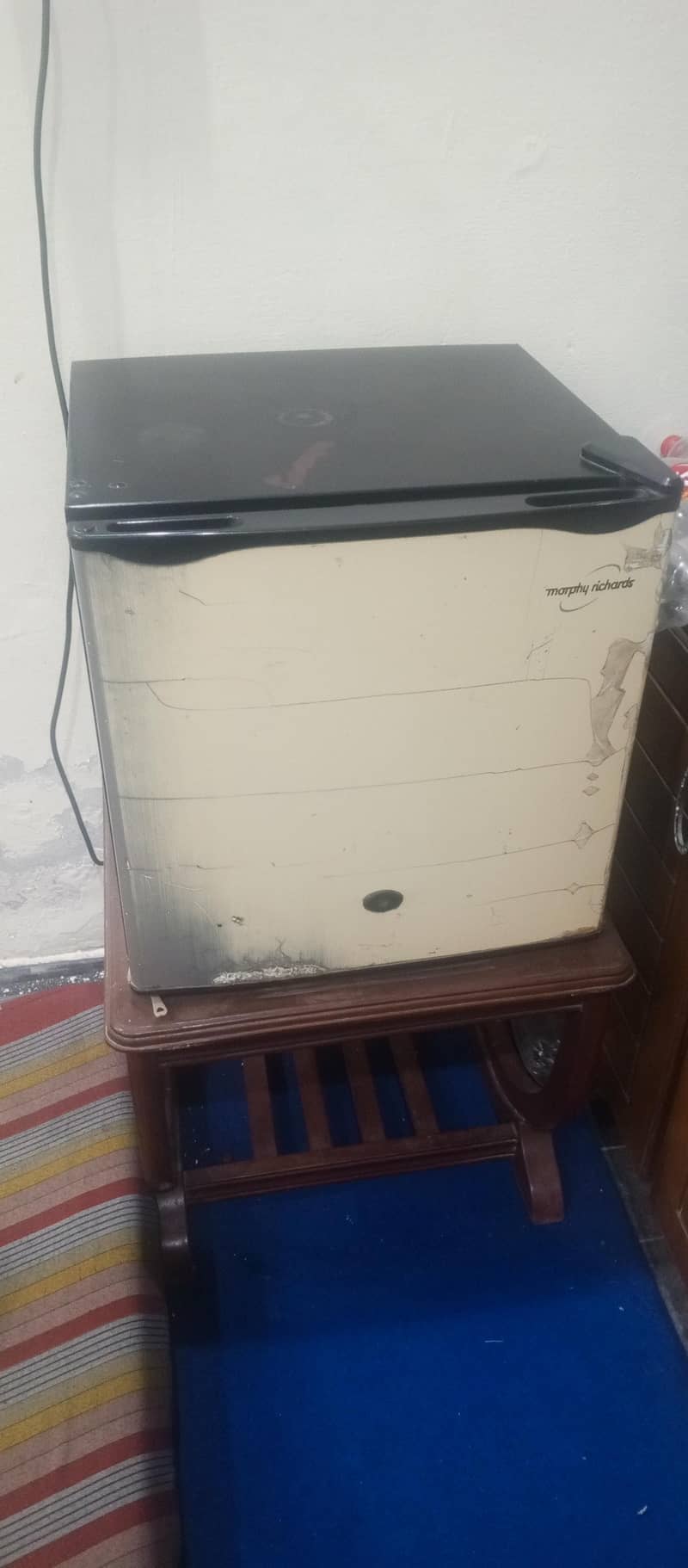 Mini Fridge 1