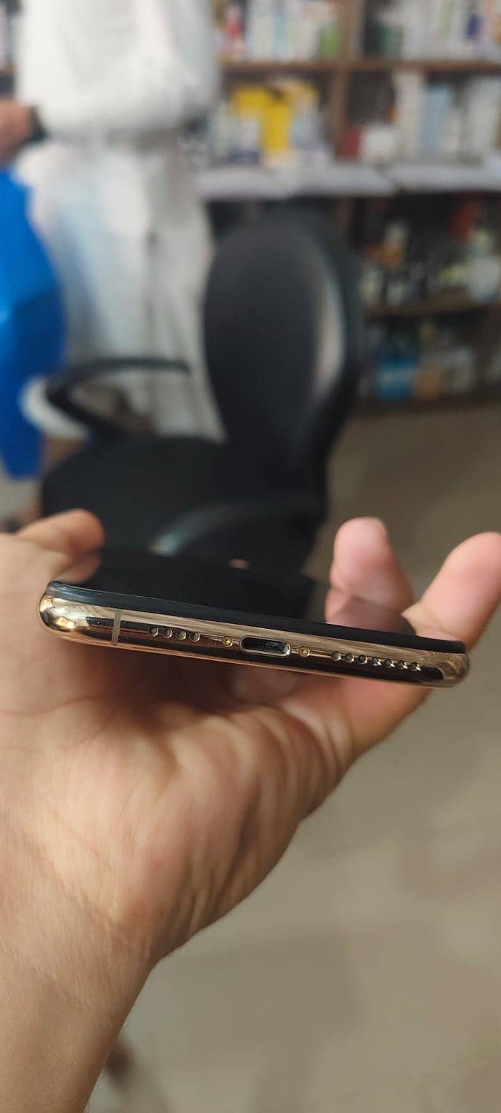 Iphone Xs Max 4