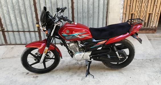 brand new Yamaha yb125zdx