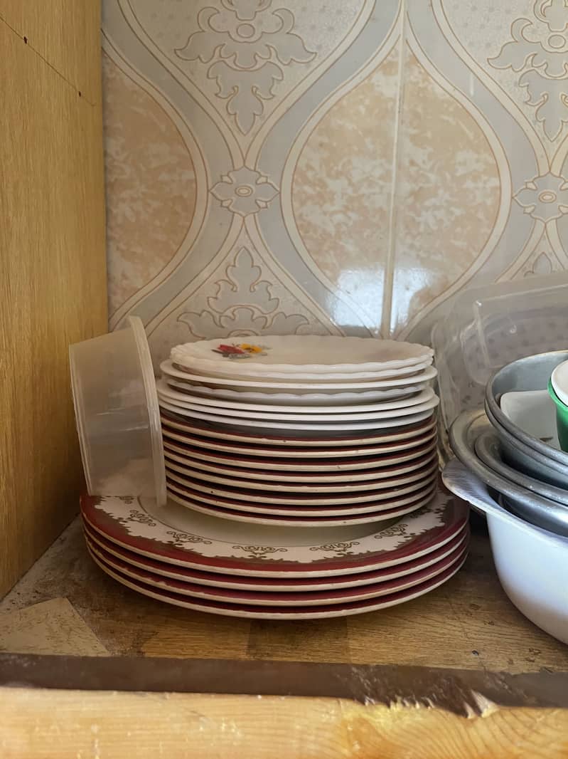 Complete Crockery set, complete kitchen needs 4