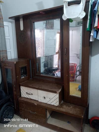 dressing table