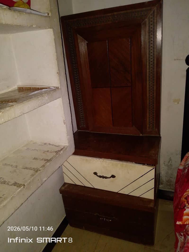dressing table 3