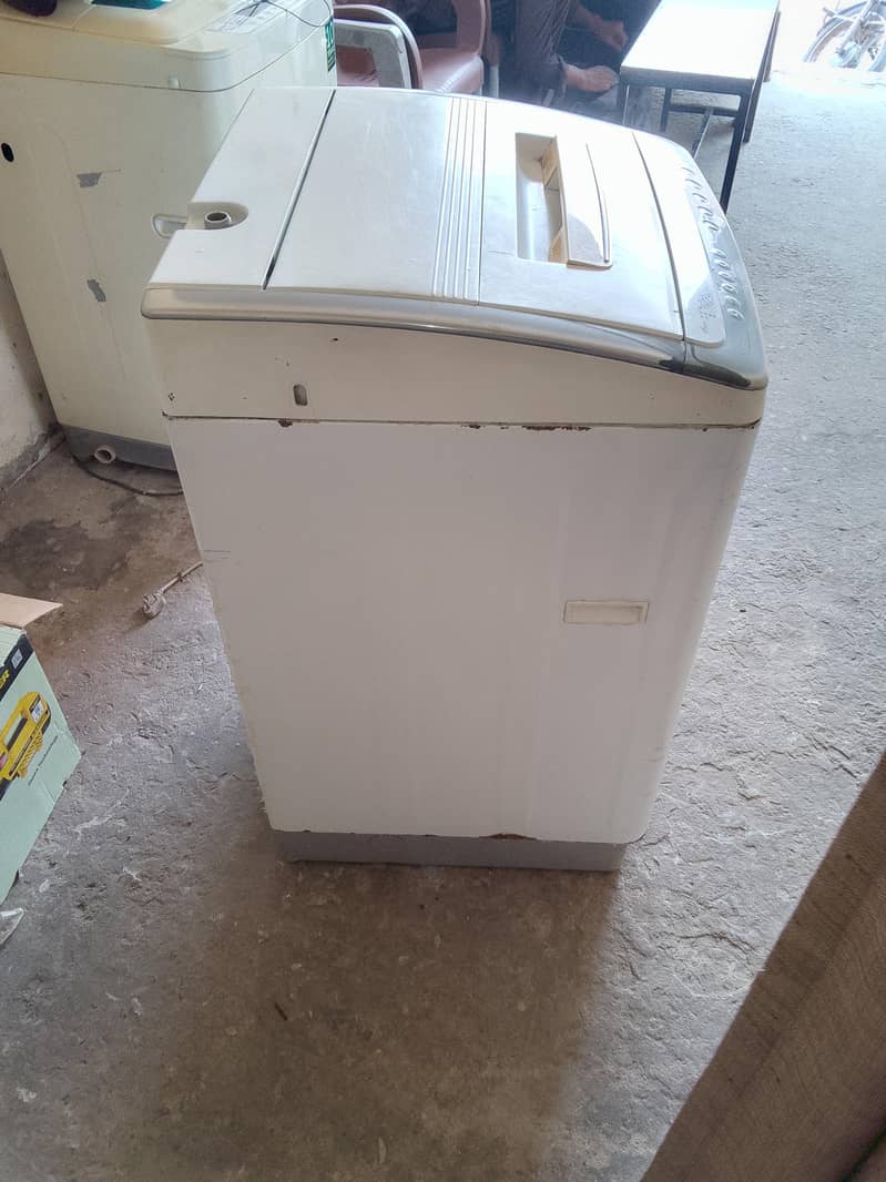 Dawlance automatic washing machine 2