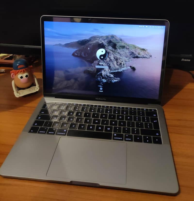 MacBook Pro 2017 0