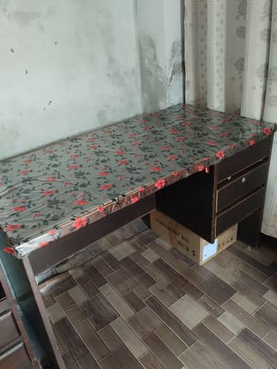 computer table