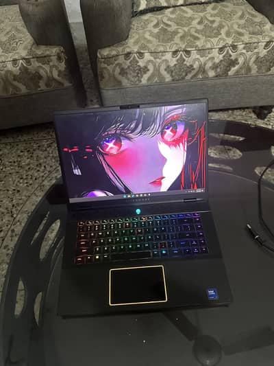 Alienware M16 R2 RTX 4070 | Core Ultra 7 | 240Hz QHD+ | 1TB SSD