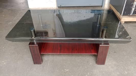 Stylish Glass Top Center Table "10/10 condition"