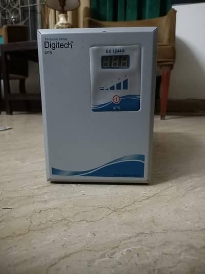 Digitech UPS EX1244  A 1000VA 12VDC.