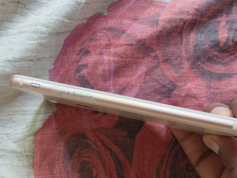 Apple iPhone 8 4