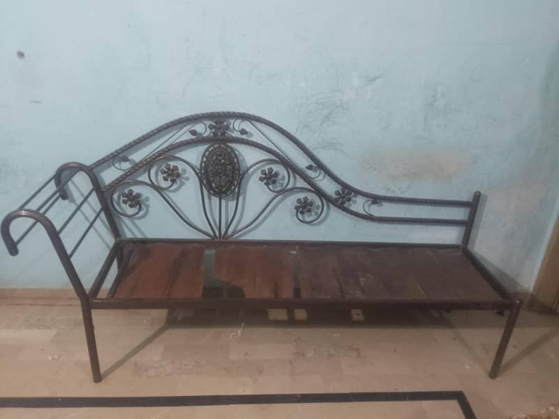 3 seater Sofa 0