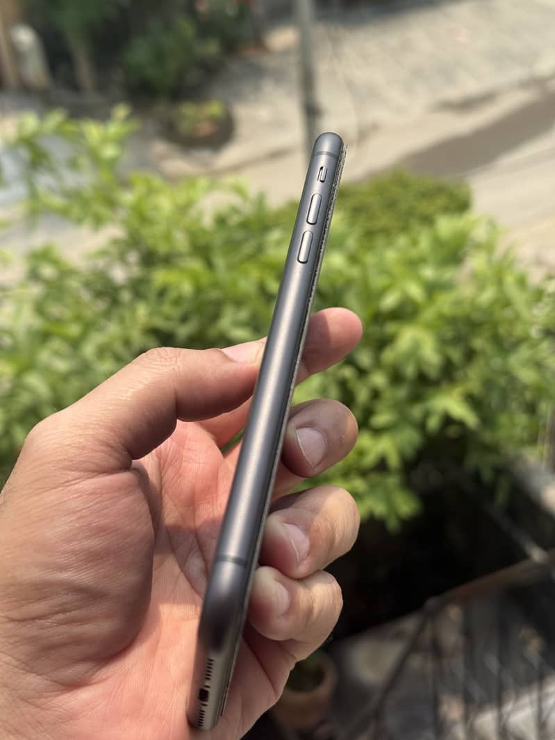 iPhone 11 1