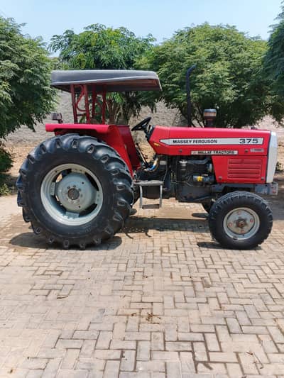 Massey Ferguson 375