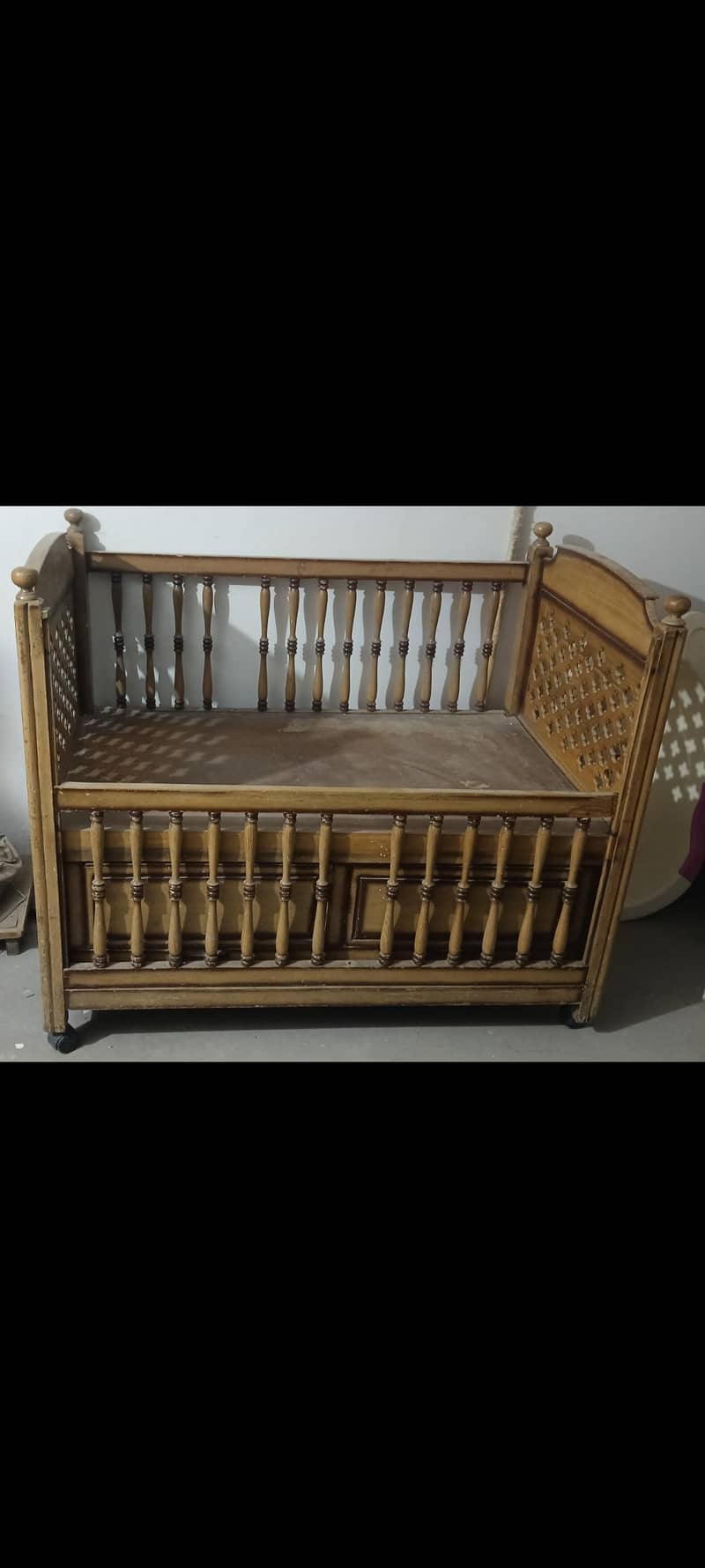 solid wood bunk bed. condition 9/10 2