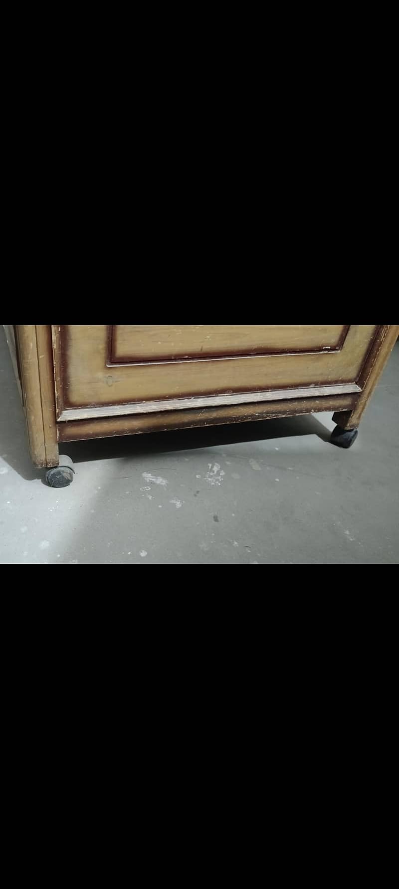 solid wood bunk bed. condition 9/10 5