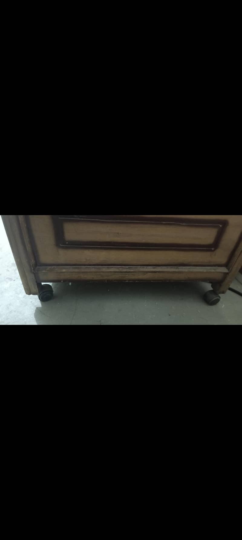 solid wood bunk bed. condition 9/10 6