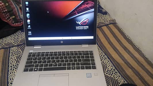 HP ProBook i5 8 256ssd