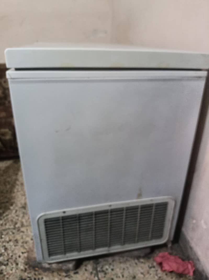 D freezer 0