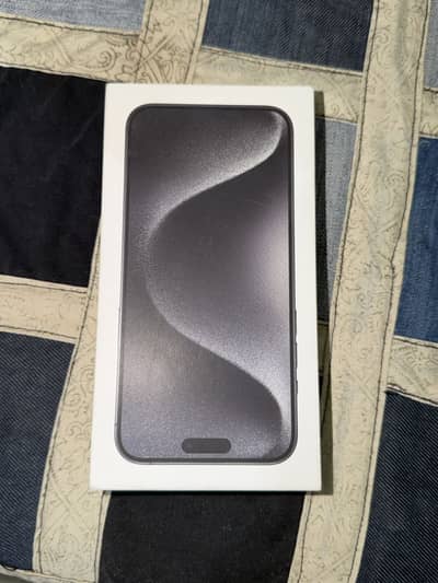 iPhone 15 pro max factory unlocked