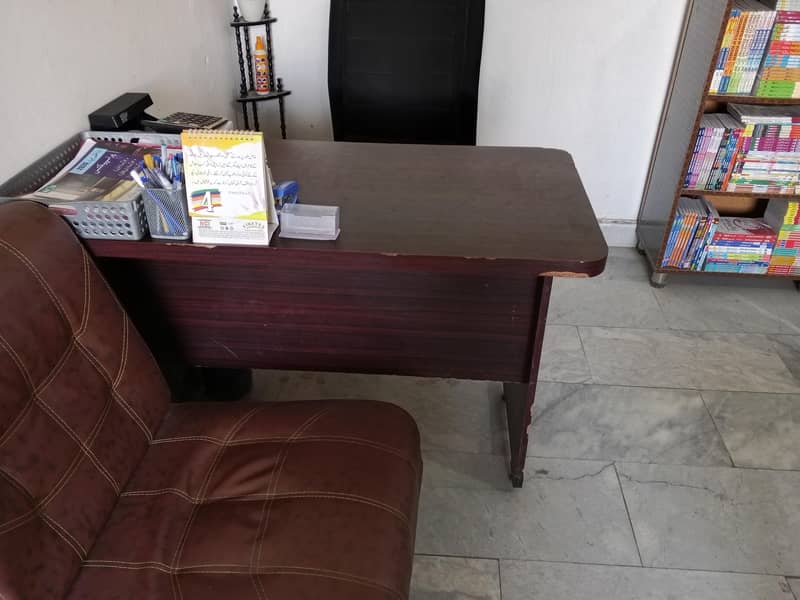 Office Table 0