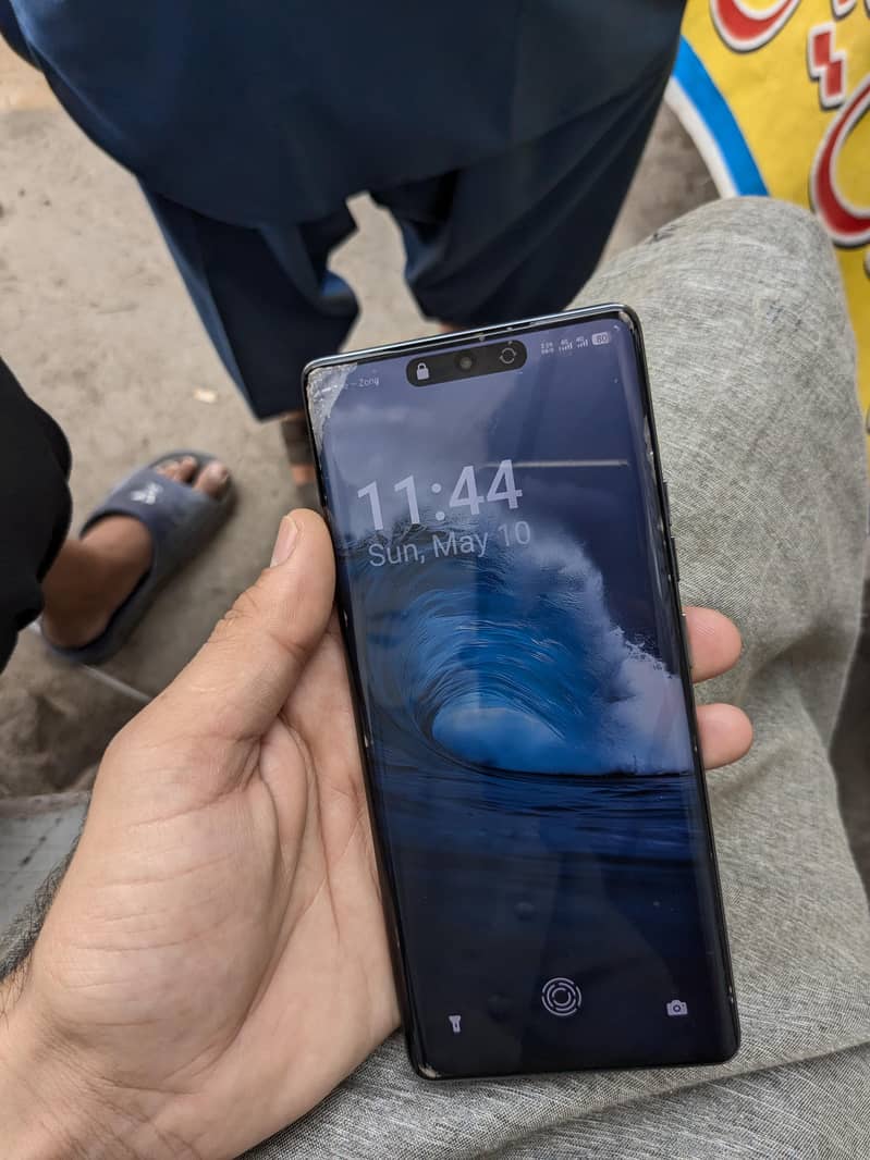 Techno camon 40 pro 3