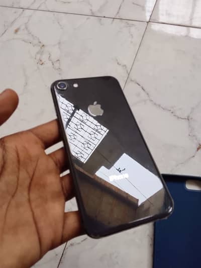 iPhone 8