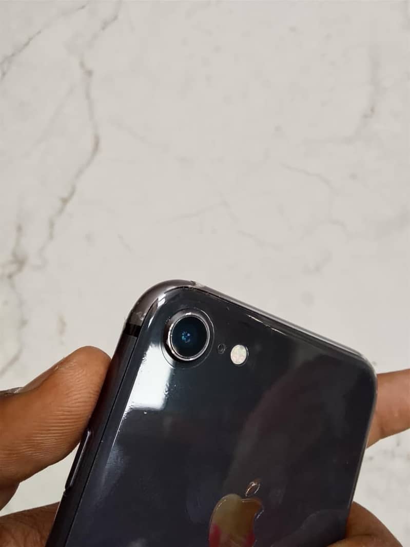 iPhone 8 4