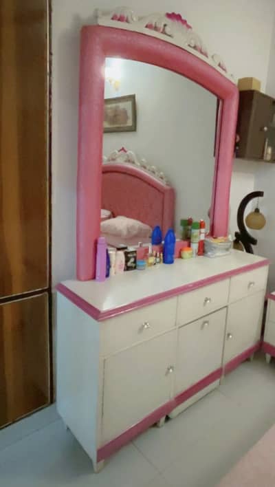 2 bed set in Good condition