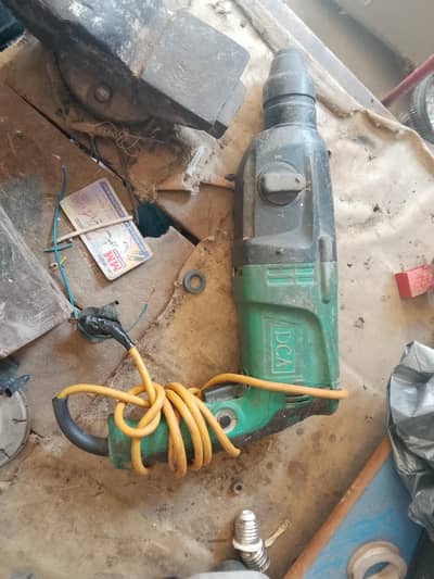 DCA drill machine ok condition