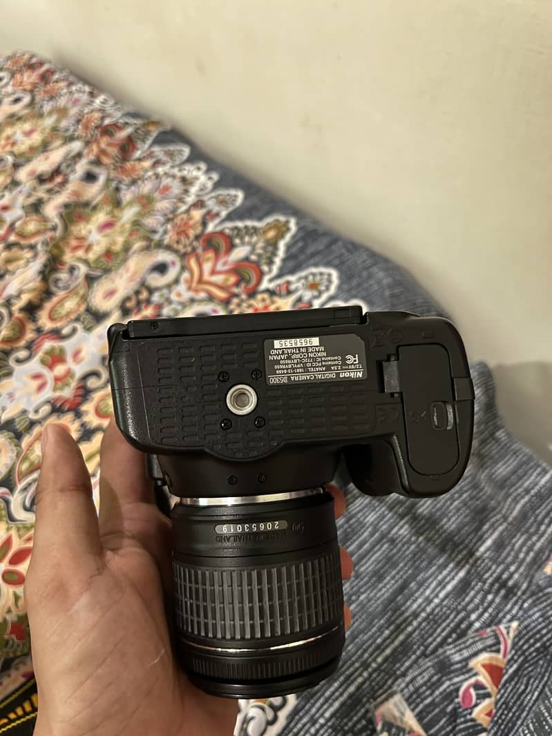 Nikon 7