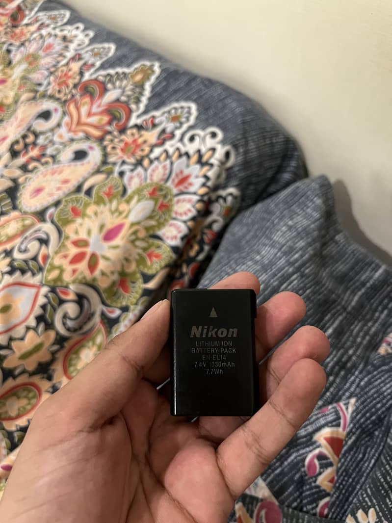 Nikon 14