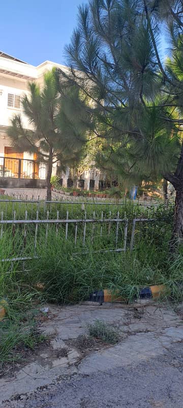 A Block 1 kanal Possession Plot At Investor Rate