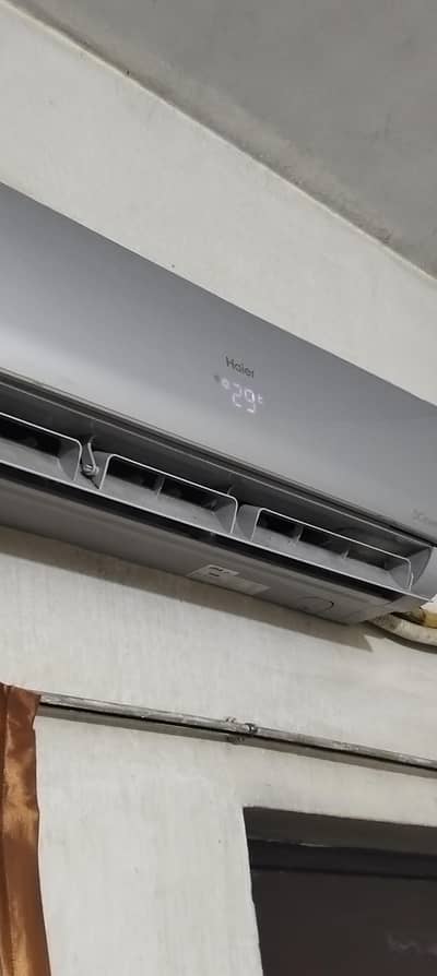 HAIER INVERTER ONE TON EXCELLENT CONDITION