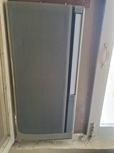 220V Portable Ship AC Along with Remote
