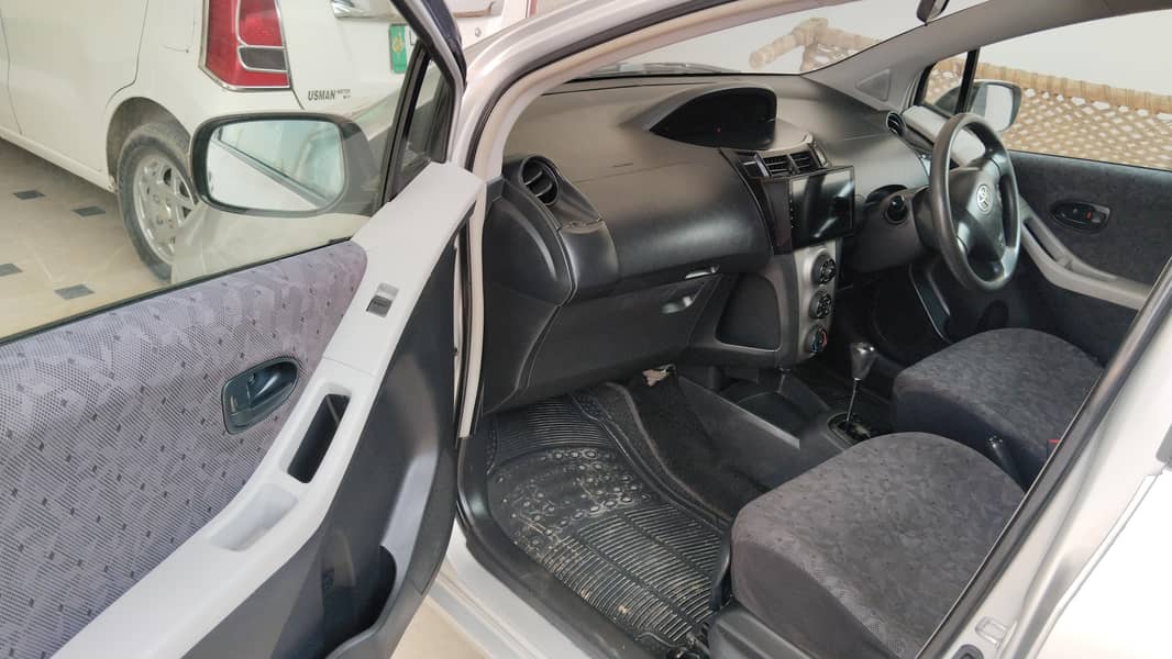 Vitz 10/14 9