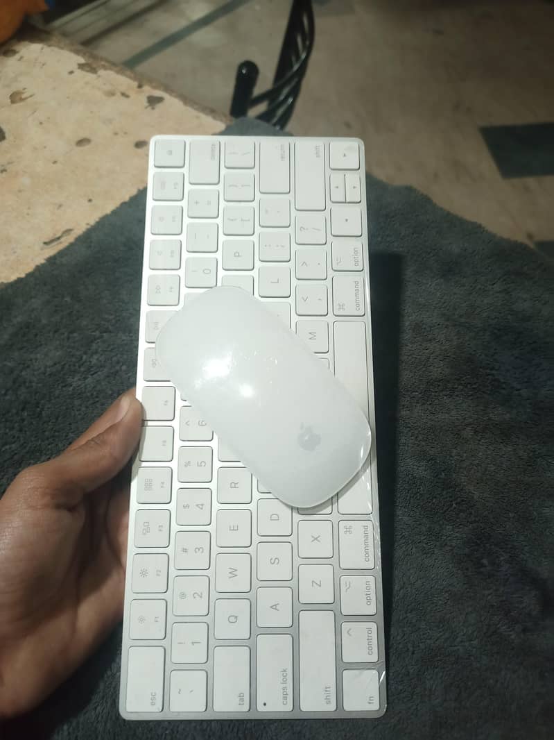 Apple Magic2 Mini keyboard  & Mouse 0