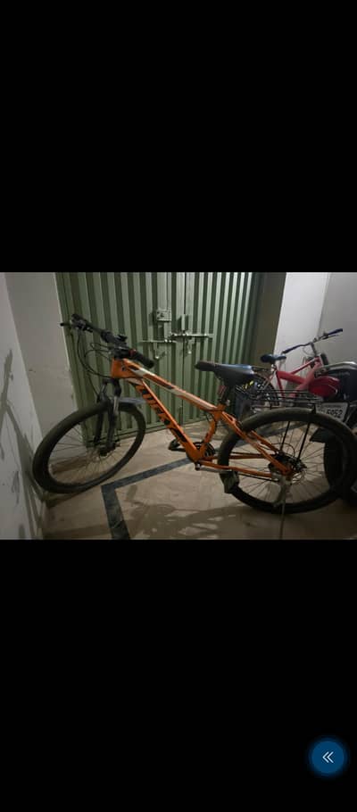 bicycle condition a one 9/10, 7 gears, new tyres zero meter, lush con