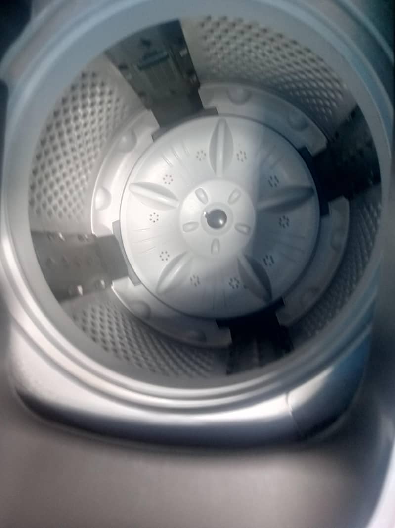 DAWLANCE AUTOMATIC WATER MACHINE 5