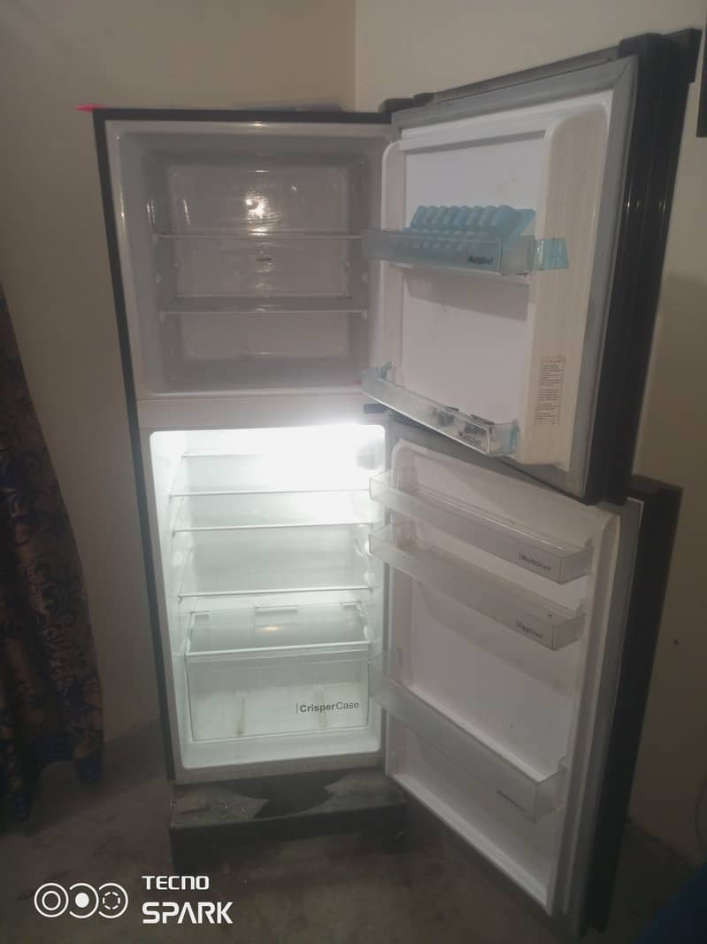 Dawlance freezer 4
