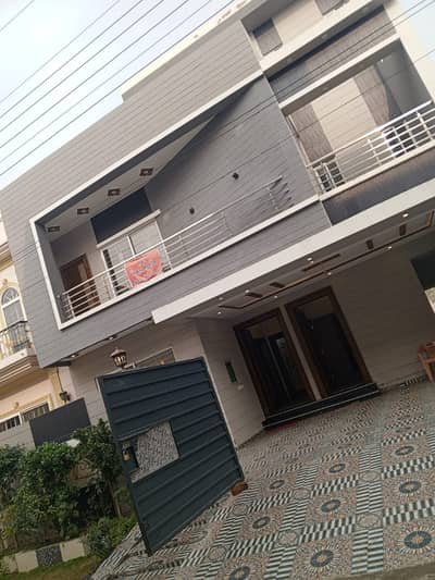 10 MARLA BRAND NEW HOUSE FOR RENT NEAR QADIR TIOBAS CHOWK LAHORE.