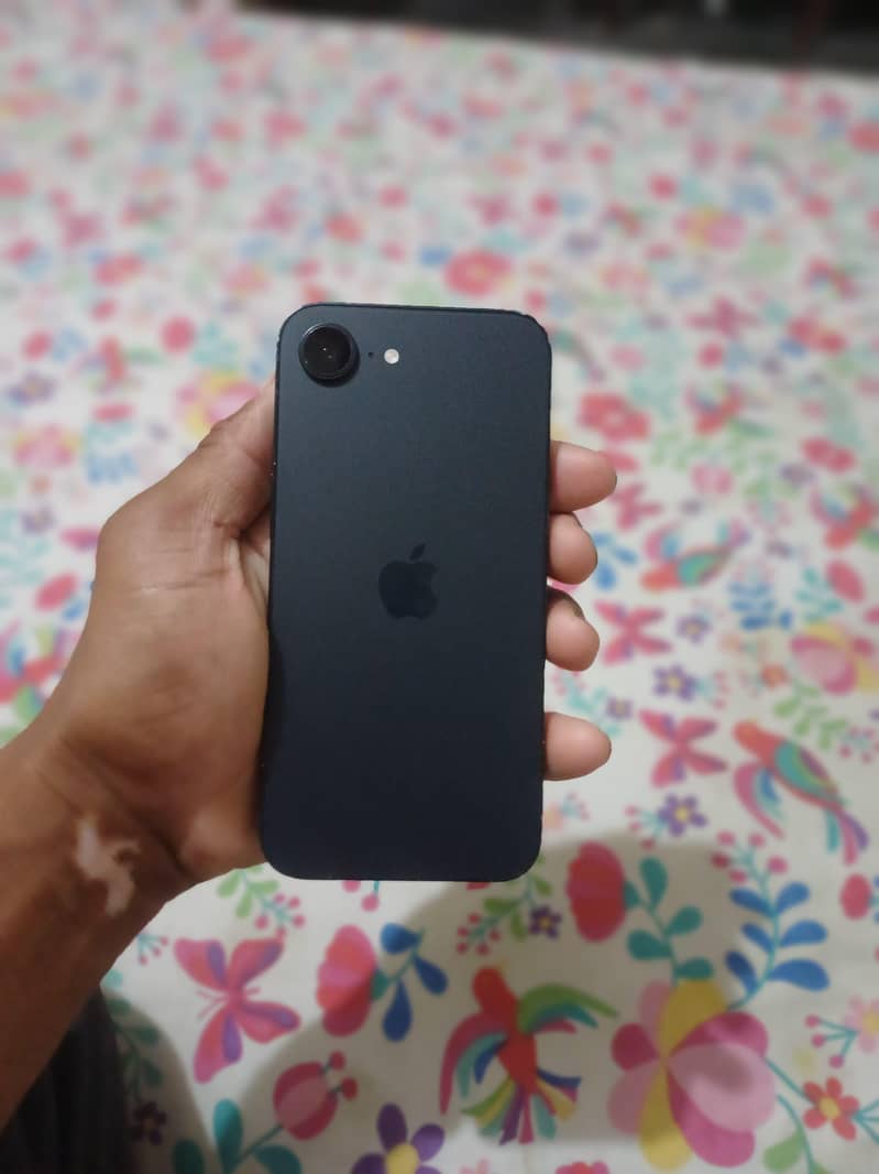 iphone 16e 2
