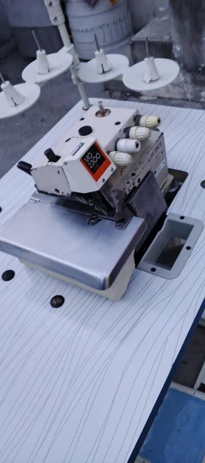 overlock Japan juki 2304
